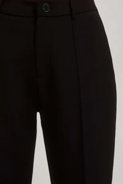 Marisse Black Pleated Trousers