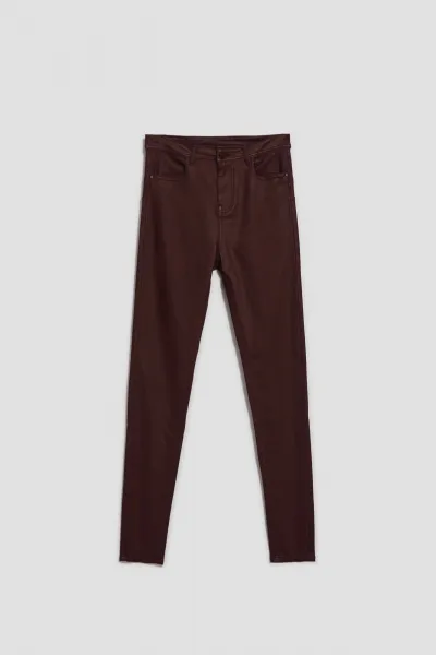 Marisse Waxed Skinny Trousers In Maroon