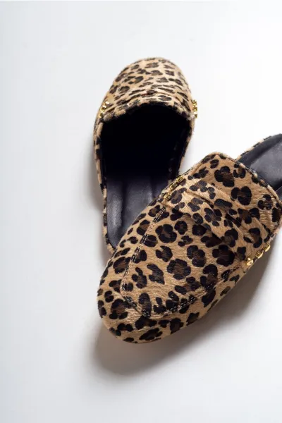 Dámske papuče s leopardím vzorom