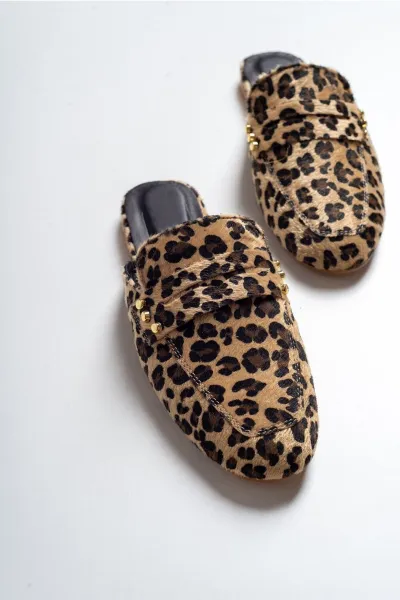 Dámske papuče s leopardím vzorom