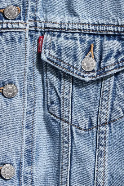 Light blue Levi's women's denim jacket®