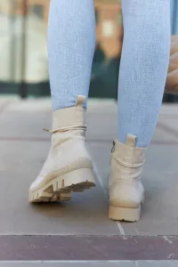 Dámske členkové topánky Kesi