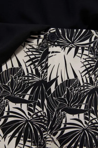 Marisse Tropical Print Shorts L-Sh-3725 Black