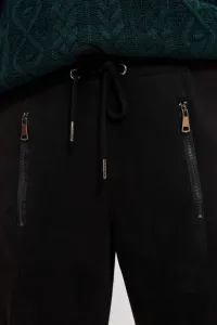 Tepláky s vreckami na zips