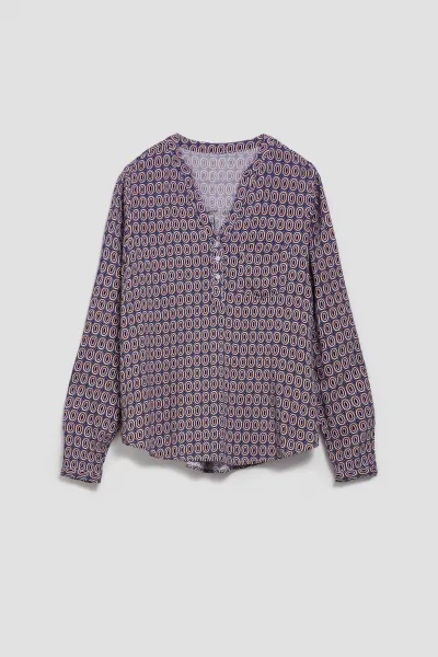 Marisse Patterned V-Neck Shirt In Light Blue