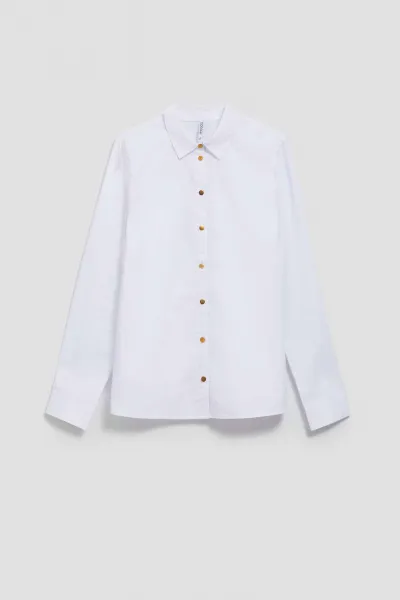 Jednoduchá košeľa s ozdobnými gombíkmi