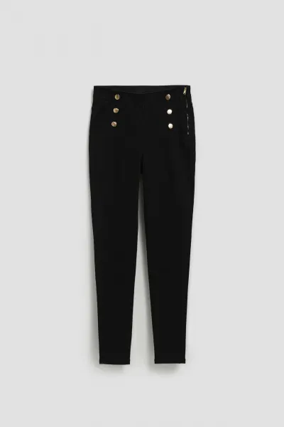 Marisse Jeans With Decorative Buttons
