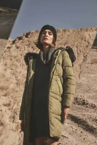 Marisse Quilted Jacket With A Warm Hood