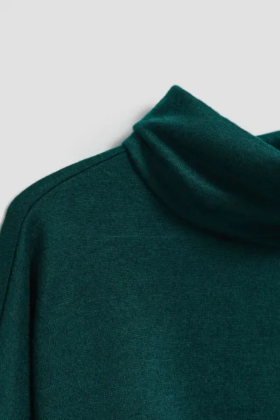 Marisse Blouse With A Loose Turtleneck