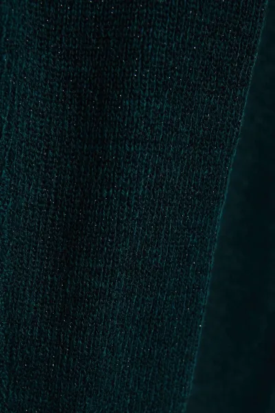 Marisse Fitted V-Neck Sweater In Emerald Green