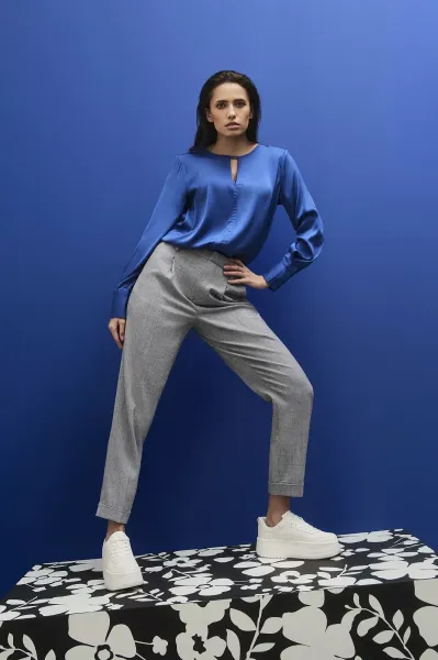 Marisse Plain V-Neck Shirt With Long Sleeves, Blue