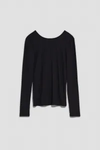 Blouse with back neckline and decorated chain