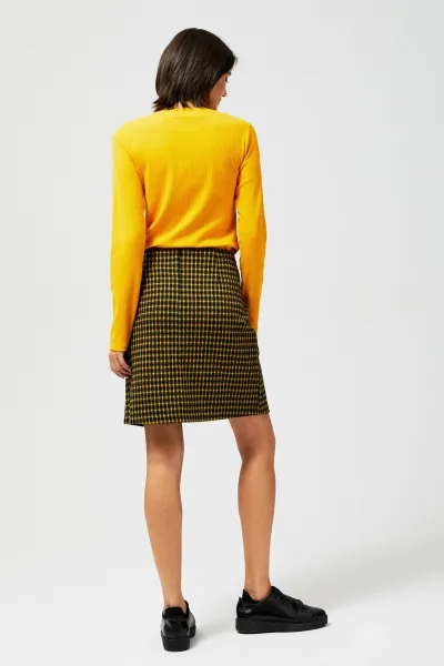 Plaid skirt with belt