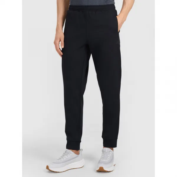 Pánske tréningové nohavice 4F TROUSERS FNK M1067-WMM00TFTRM1067-20S-DEEP BLACK