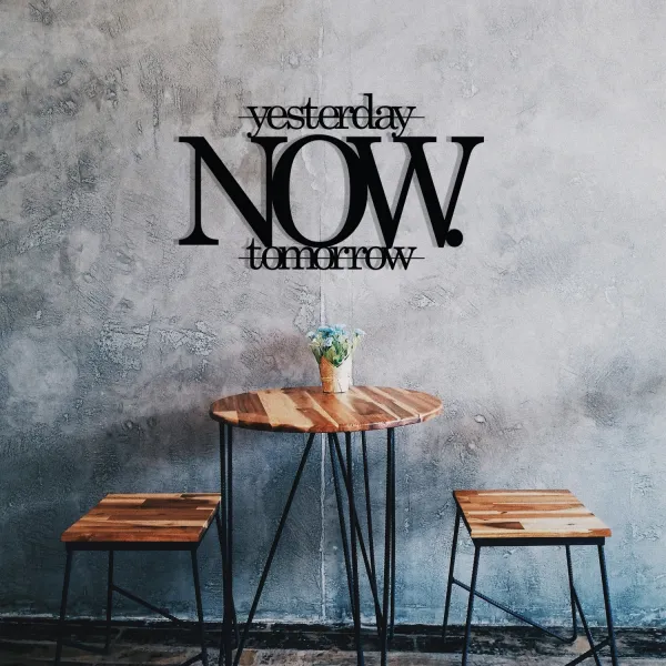 Wallity Nástenná kovová dekorácia Now čierna