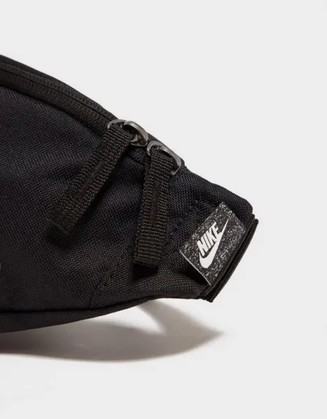 Nike Ľadvinka Heritage Hip