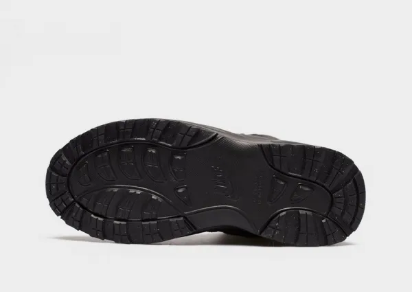 Nike Manoa