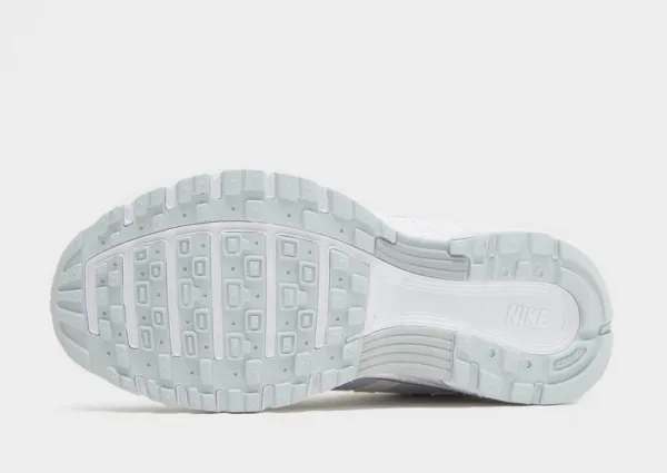 Nike W P-6000