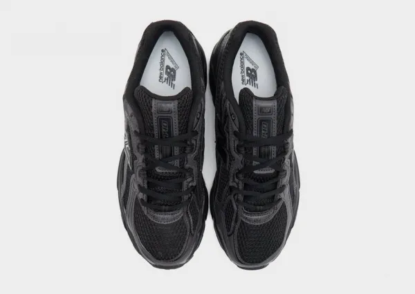 New Balance 740