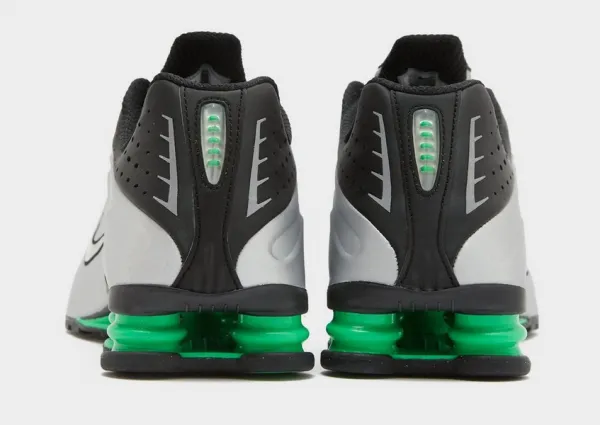 Nike Shox R4