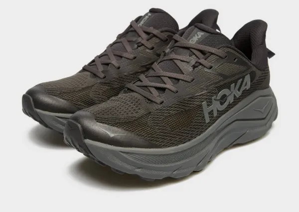 Hoka Challenger 8