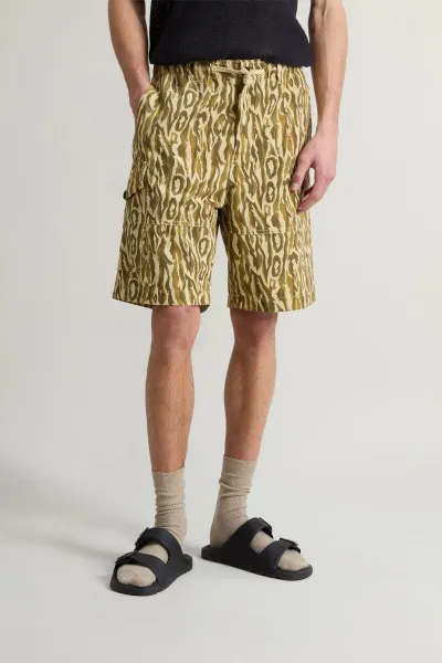Šortky Woolrich Camo Cotton Linen Short Beige Camo
