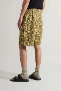 Šortky Woolrich Camo Cotton Linen Short Beige Camo