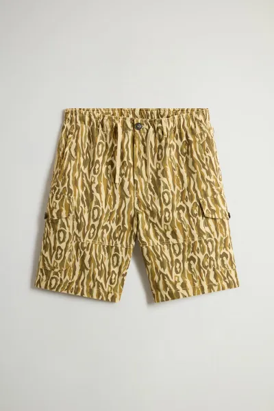 Šortky Woolrich Camo Cotton Linen Short Beige Camo