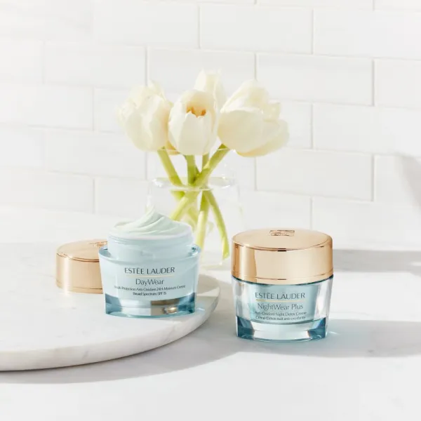 Estée Lauder DayWear Multi-Protection Anti-Oxidant 24H-Moisture Creme denný ochranný krém pre suchú pleť SPF 15 50 ml