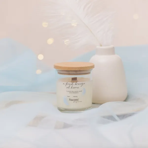 Nacomi Soy Candle Home Fragrances vonná sviečka s dreveným knotom 140 g