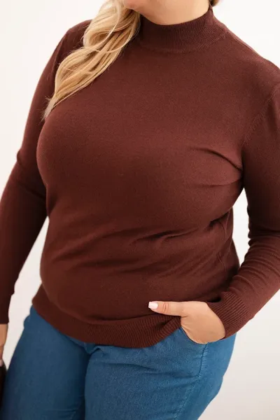 Kesi Włoski Dámsky sveter Plus Size z viskózy s rolákom hnedý