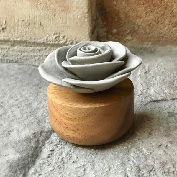 Dizajnový difuzér s motívom Gardenia z Laosu, sivý - ANOQ