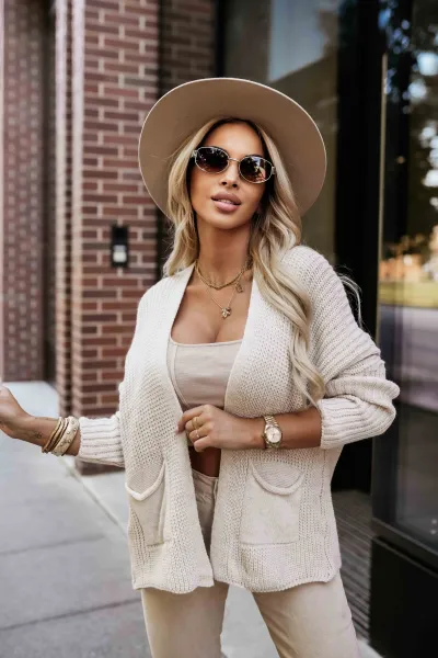 630-1 Warm cardigan with pockets and cuffs on the sleeves - beige