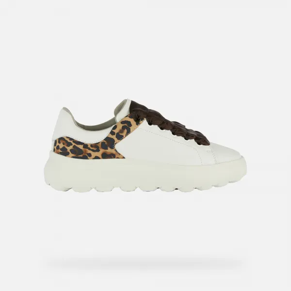 White women's sneakers Geox Spherica EC4.1 - Women's