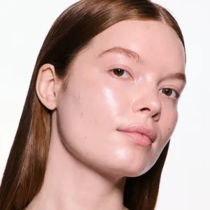 MAC Cosmetics Skinfinish Lightstruck tekutý rozjasňovač odtieň Glacial 15 ml