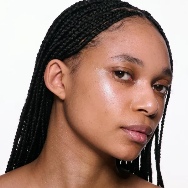 MAC Cosmetics Skinfinish Lightstruck tekutý rozjasňovač odtieň Glacial 15 ml
