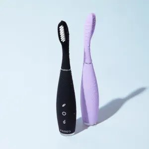 FOREO ISSA™ 4 Plus elektrická zubná kefka Black 1 ks