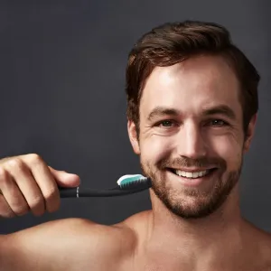 FOREO ISSA™ 4 Plus elektrická zubná kefka Black 1 ks