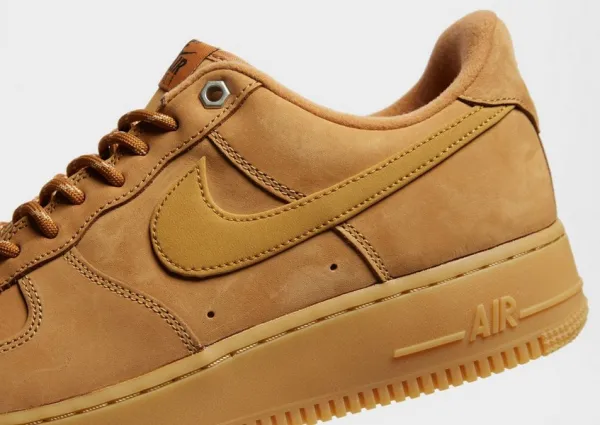 Nike Air Force 1 '07 Lv8