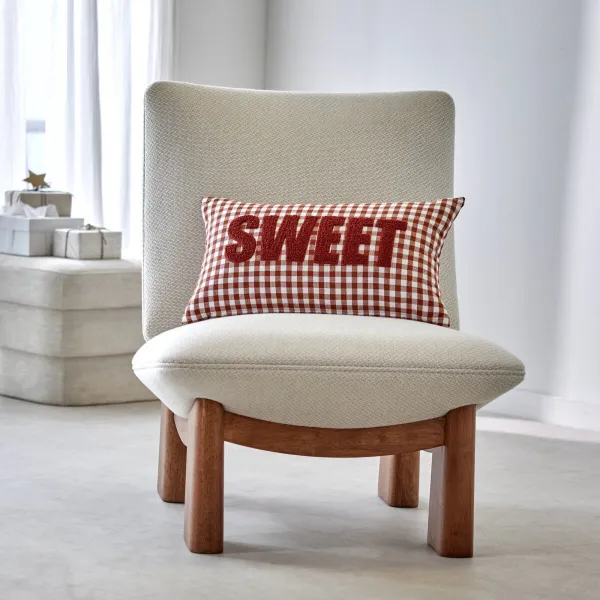 Kockovaný vankúšik s nášivkou SWEET