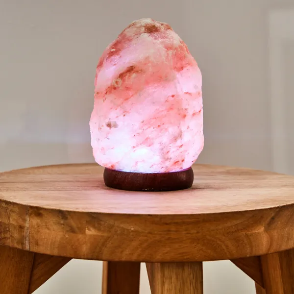 Himalájska soľná lampa so zmenou farieb
