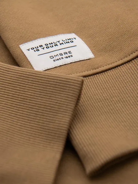 Ombre Men's BASIC sweatshirt with round neckline - brown