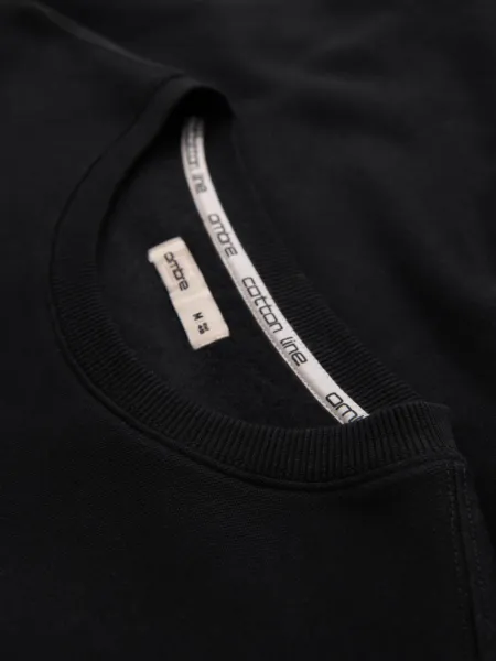 Ombre BASIC men's sweatshirt with round neckline - black