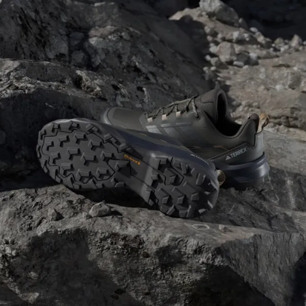 Pánska nízka turistická obuv ADIDAS Terrex Skychaser AX5 M shadow olive carbon savannah
