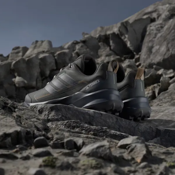 Pánska nízka turistická obuv ADIDAS Terrex Skychaser AX5 M shadow olive carbon savannah