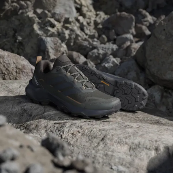 Pánska nízka turistická obuv ADIDAS Terrex Skychaser AX5 M shadow olive carbon savannah