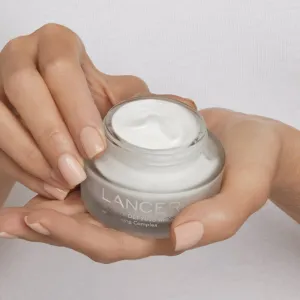 LANCER GRAVITY DEFYING Moisturiser spevňujúci a liftingový denný krém 50 ml
