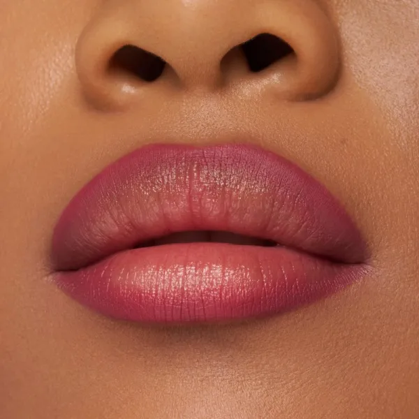 essence 8h Matte Comfort matná ceruzka na pery so strúhatkom odtieň 20 Mauve Mirage 0.3 g