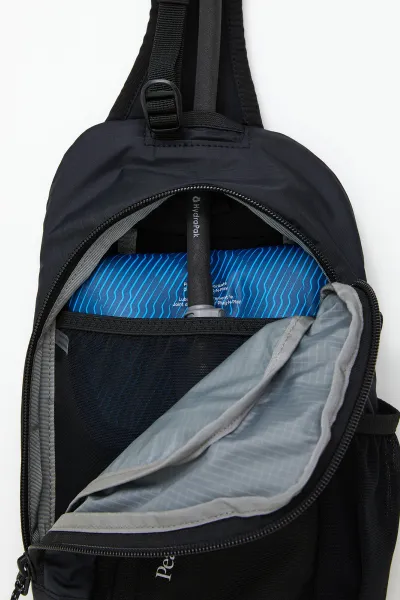 Crossbody Peak Performance Outdoor Slingbag Black
