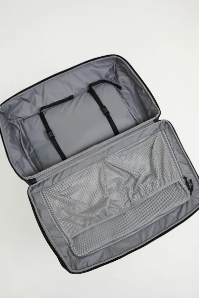 Športová Taška Peak Performance Vertical Duffle 40L Black